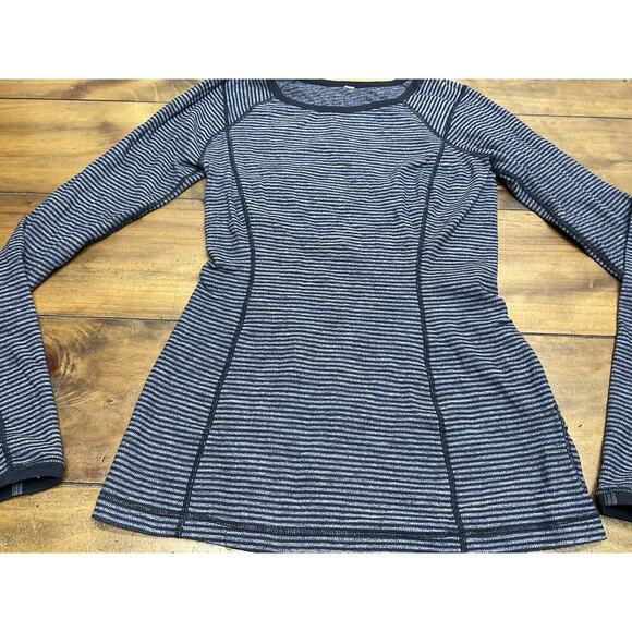 Lululemon Run Turn Around Shirt Womens 6 Gray Black Striped Long Sleeve - Picture 3 of 9